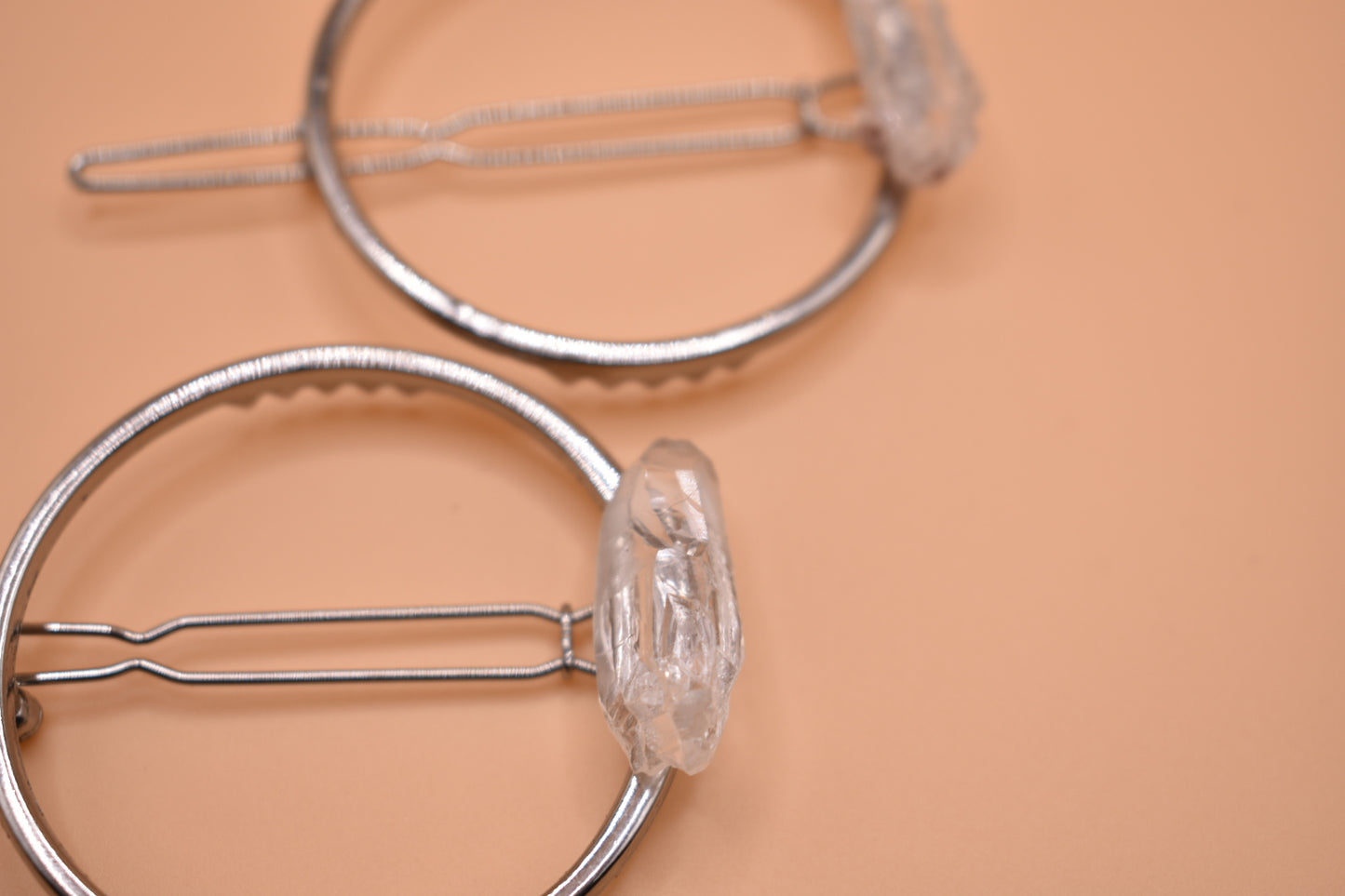 Silver Round Quartz Hair Clip