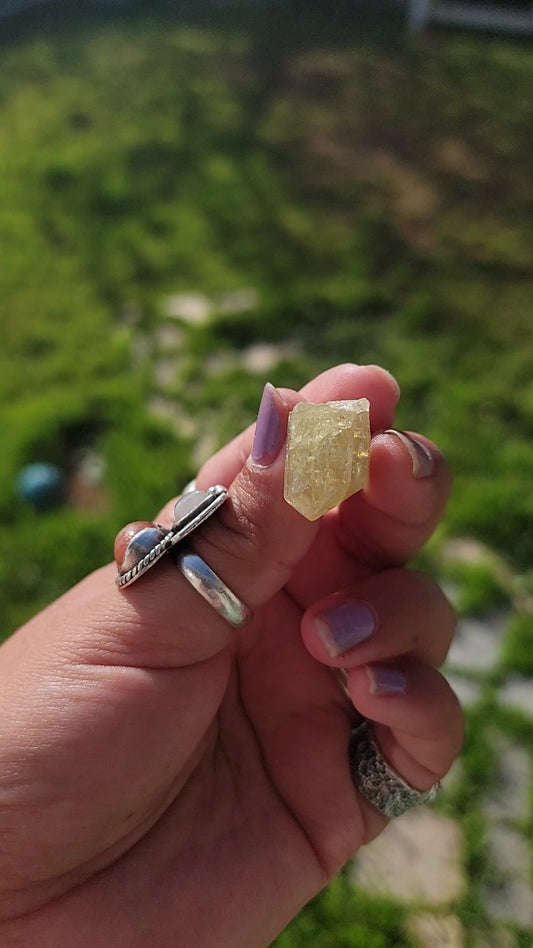 Yellow Apatite Pin