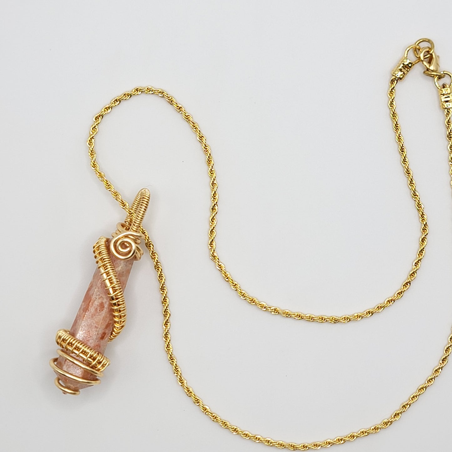 Sun Stone Wire Detailed Necklace